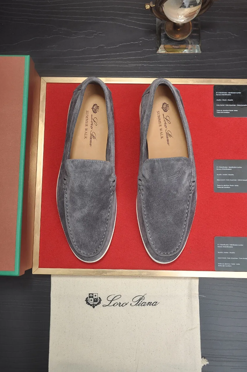Men's shoes 💰400💶[𝐥𝐨𝐫𝐨 𝐏𝐢𝐚𝐧𝐚] [Couple model] High-end quality, affordable price, LP classic loafers, Italian treasure brand, the only brand that can match Hermès! Only after wearing it do we know that we can’t live up to our feet. Women’s code: 35-40 (customized sizes 34, 41, 42 are non-returnable) Men’s code: 38-44 (customized 45, 46, 47, 48 are non-refundable) Fabric: Customized imported cashmere Lining: Customized imported fetal cowhide Foot: Imported benzene-dyed calfskin Outsole: Exclusive original glass rubber outsole